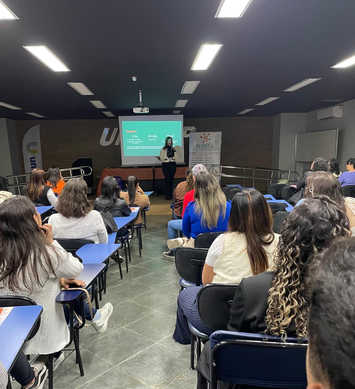 Guarujá capacita profissionais da rede pública sobre Esclerose Múltipla