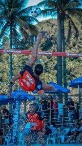 Atletas disputam Copa de Futevôlei em Guarujá

