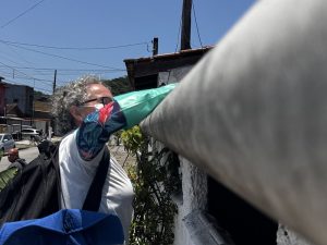 Equipe realiza ações de combate à dengue em Guarujá