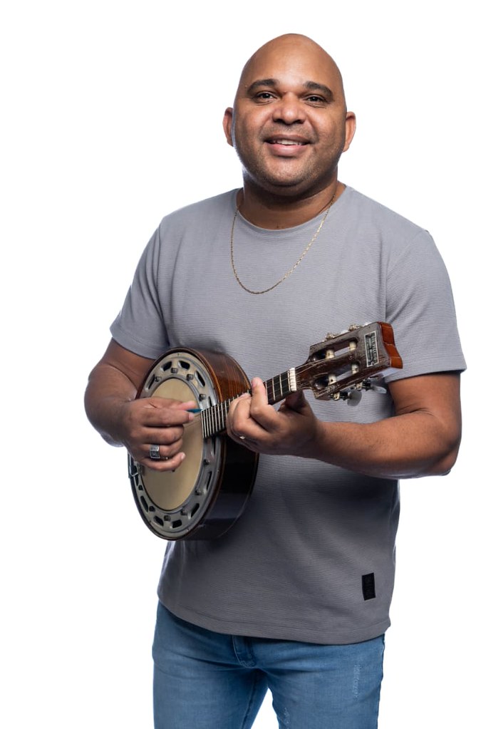 Anderson Atração, uma das apresentações da programação cultural do Guarujá Julino 2026.