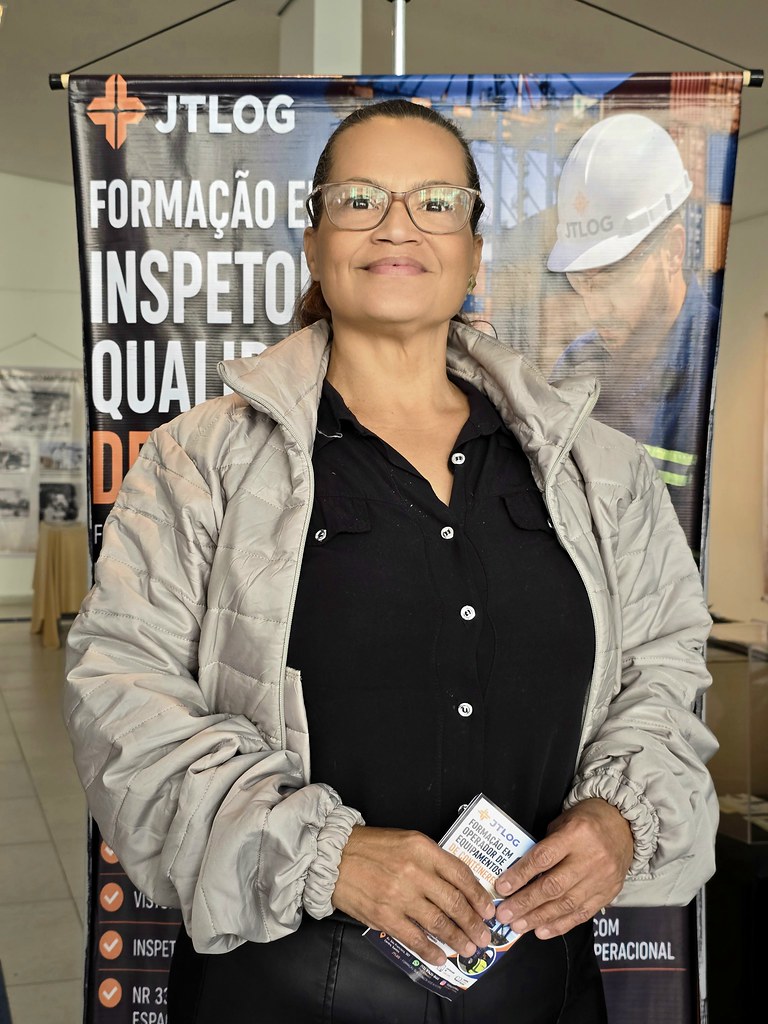 Michele Moraes, participante da Capacitação de Logística Portuária em Guarujá.
