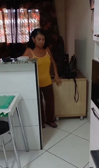 Maria de FÃ¡tima relata espera por cirurgia no joelho em Praia Grande.