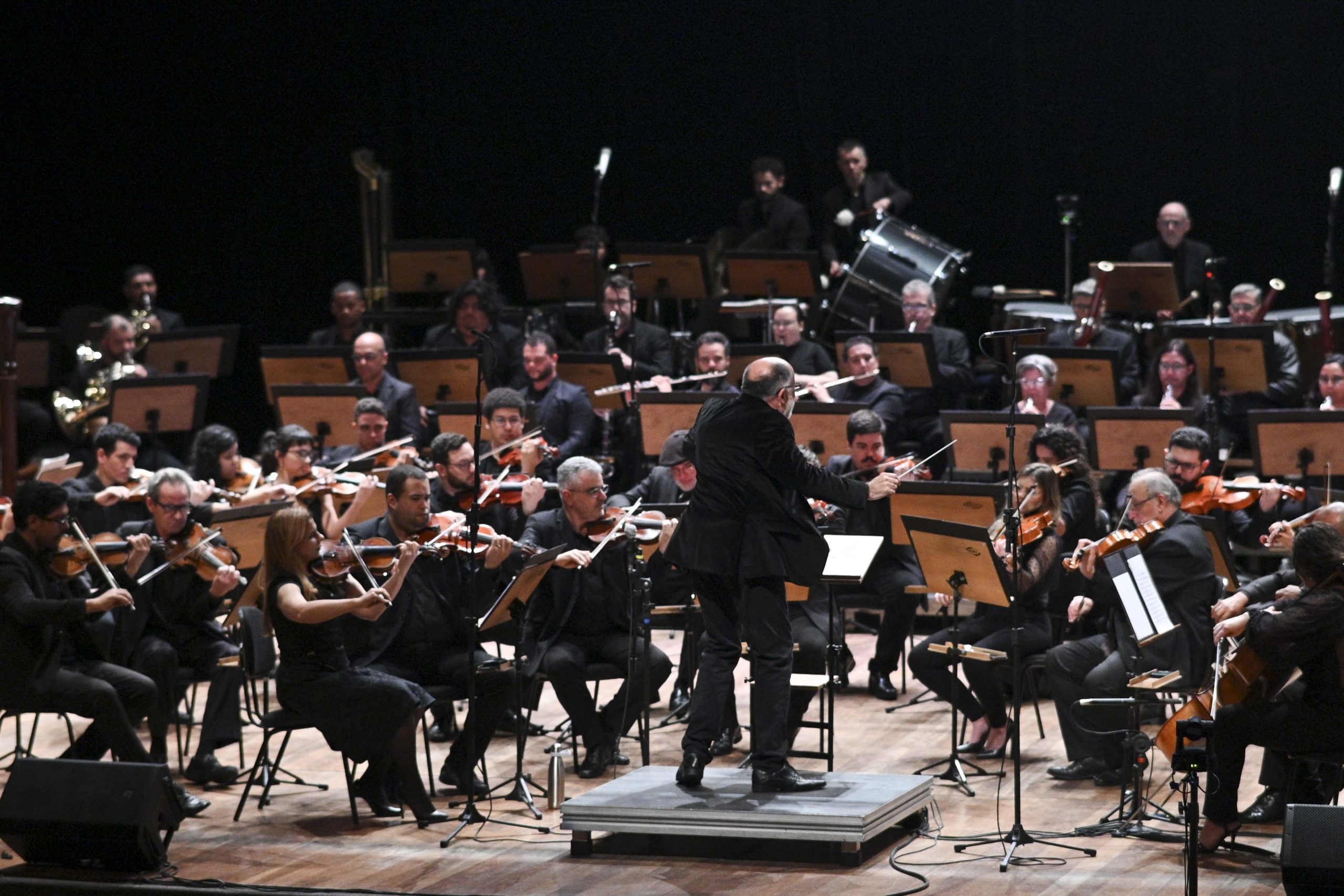 Orquestra Sinfônica Municipal de Santos participa da abertura do Santos Jazz Festival